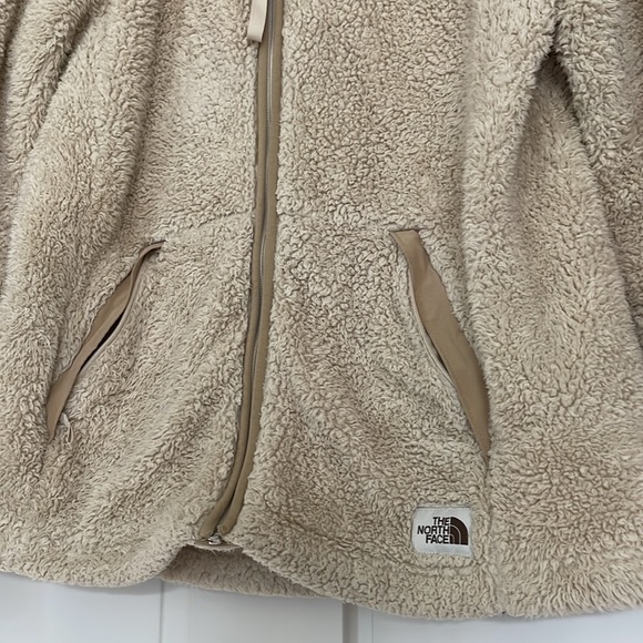 The North Face fleece zip up jacket - Picture 2 of 9